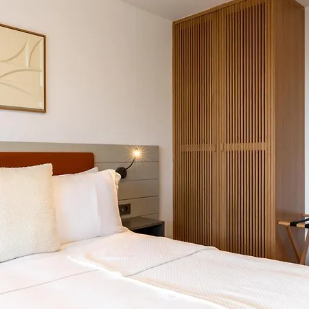 Hiddenbay Teos Hotel *