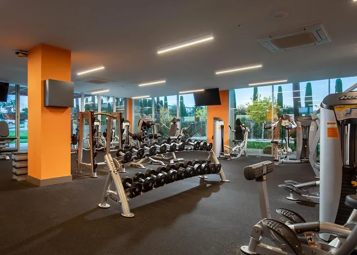 Hiddenbay Teos מלון *