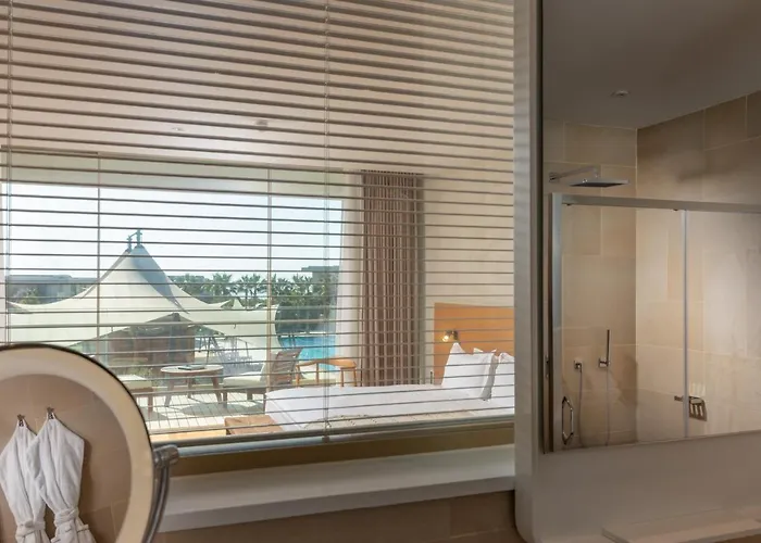 Hiddenbay Teos ספריהיסאר