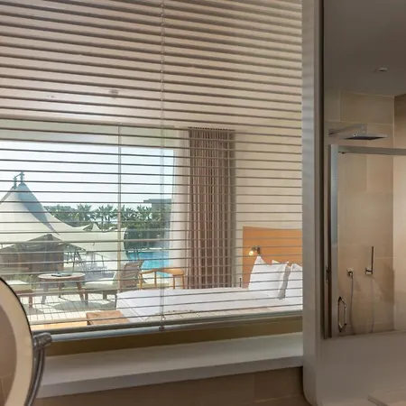 Hiddenbay Teos セェフェリヒサール