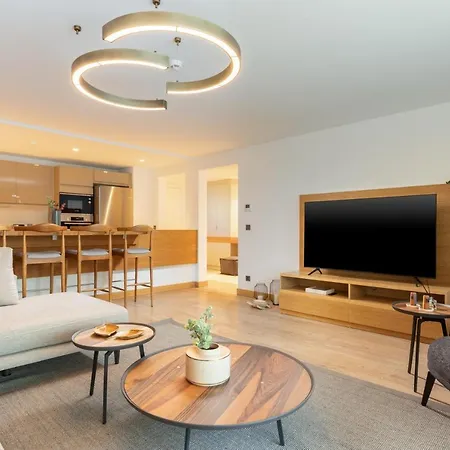 Hiddenbay Teos セェフェリヒサール